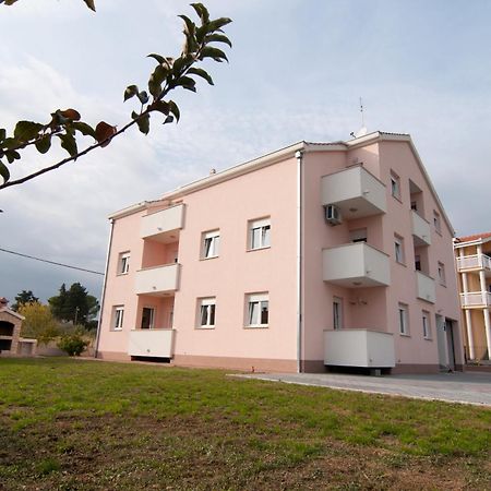 Joseph'S Apartments By The Sea Kaštela Eksteriør billede